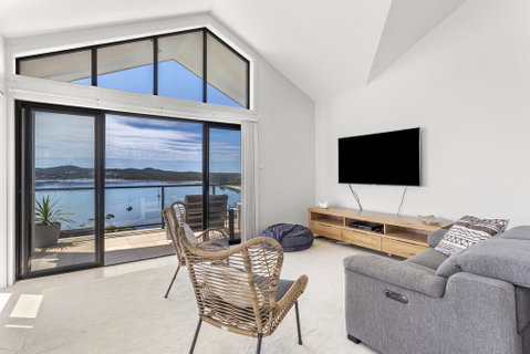 Above And Beyond - Beautiful Home With Pool - Accommodation Burleigh 1
