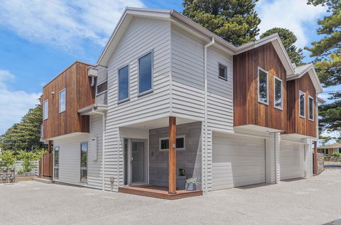 Absolute - Accommodation Burleigh 1