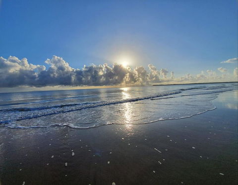 ABSOLUTE BEACH FRONT MACKAY - Comfort Resort Blue Pacific - Accommodation Burleigh 0