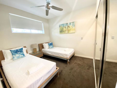 Absolute Beachfront - Cabarita Beach - Ocean Views - 3 Bed Apartment - Accommodation Burleigh 2
