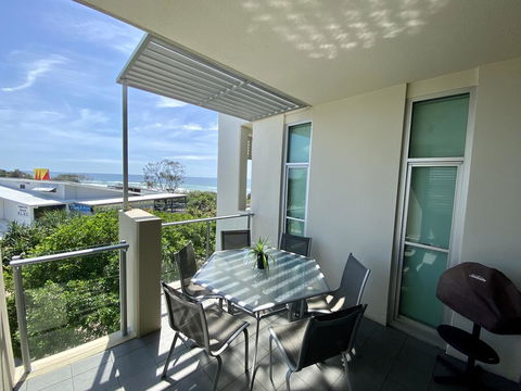 Absolute Beachfront - Cabarita Beach - Ocean Views - 3 Bed Apartment - Accommodation Burleigh 1