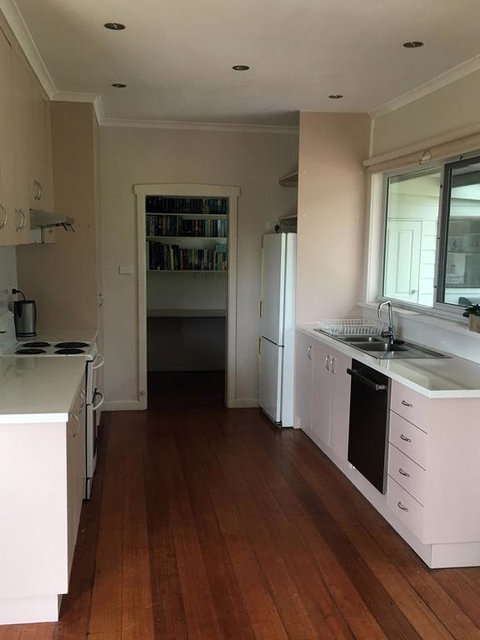 Absolute Waterfront - Accommodation Burleigh 3