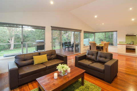 Acacia Chalets Margaret River - Accommodation Burleigh 1