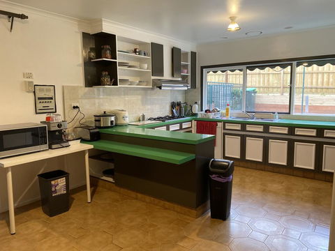 ADA Homestay - Accommodation Burleigh 3