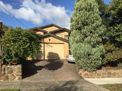 ADA Homestay - Accommodation Burleigh 0
