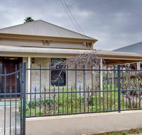 Adelaide close CBD Large Private Studio Apartment in St Peters - Accommodation Burleigh