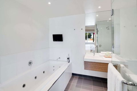 Drouin Motel - Accommodation Burleigh 4