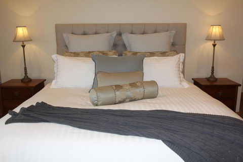 Drom Aluinn B & B - Accommodation Burleigh 4