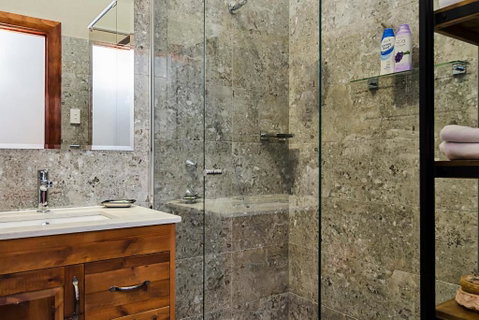 Eagle Foundry Bed & Breakfast - Accommodation Burleigh 2