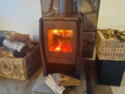 ELM Accommodation - Merrijig - Accommodation Burleigh 1