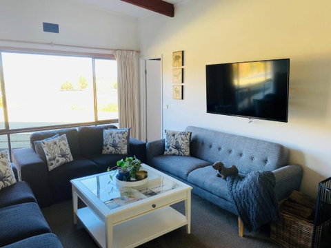 ELM Accommodation - Merrijig - Accommodation Burleigh 4