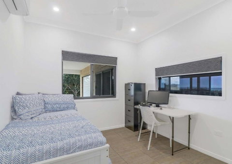 ESCAPE WITH A VIEW - Accommodation Burleigh 1