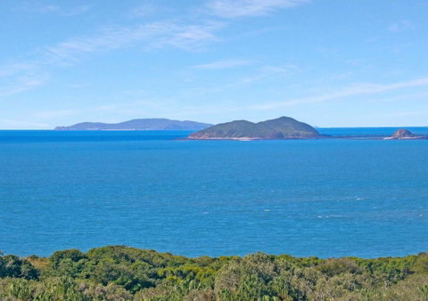 ESCAPE WITH A VIEW - Accommodation Burleigh 3
