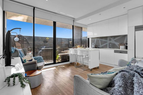 Essendon North Sanctuary By Ready Set Stay - Accommodation Burleigh 0