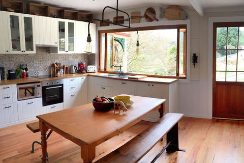 Explore Derby From Gorgeous Home With Outdoor Bath - Accommodation Burleigh 0