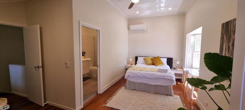 Fab 4brm Home With Pool A 15 Min Walk To Beach - Accommodation Burleigh 2