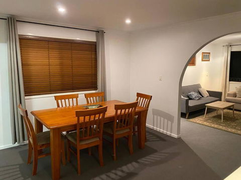 FAMILY 3-bedroom Everton Hills Apartment - Accommodation Burleigh 1