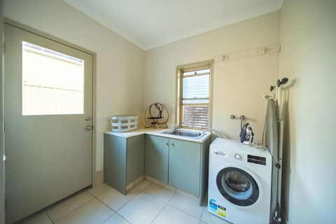 Family Friendly Funhouse Close To All Theme Parks - Accommodation Burleigh 3