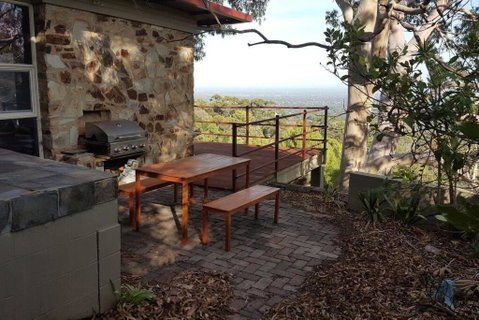 Family Home Prestigious Suburb Panoramic Views - Accommodation Burleigh 1