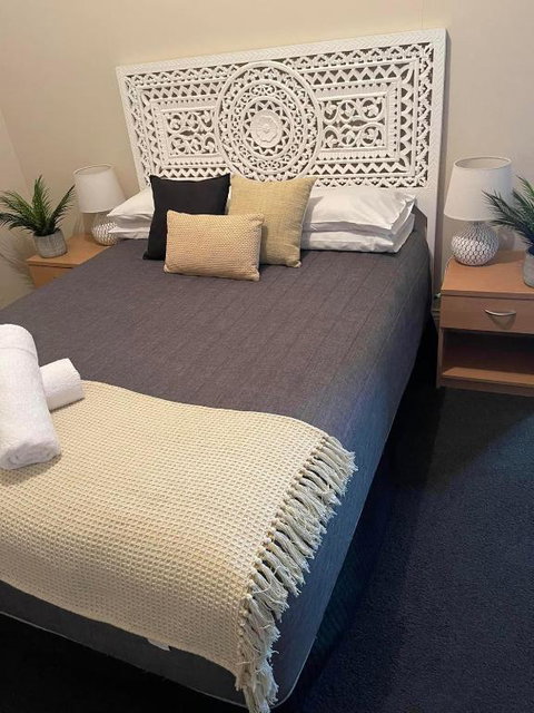 Federal Hotel - Accommodation Burleigh 4