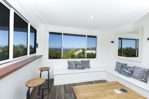 FYNE SHORES - Accommodation Burleigh 4