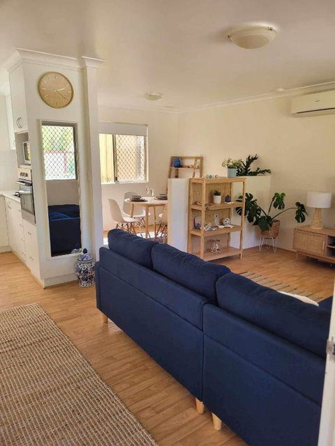 G&R Beach Cottage - Accommodation Burleigh 2