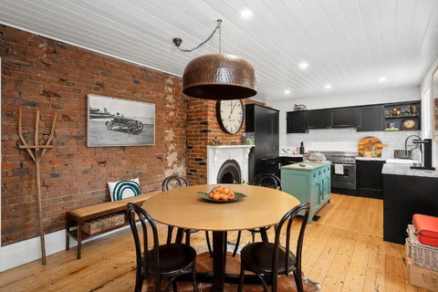 Gable House Geelong - Accommodation Burleigh 3