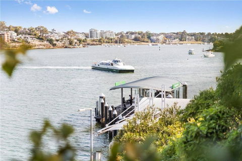 GLAD1 - Monash Rd - Gladesville - Accommodation Burleigh 3