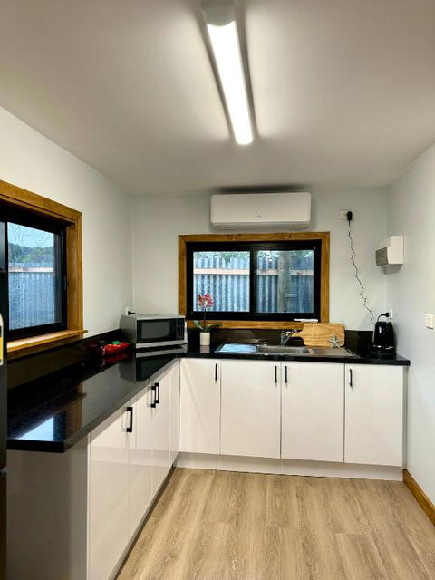 GORGE Chocolates Tiny House - Accommodation Burleigh 2