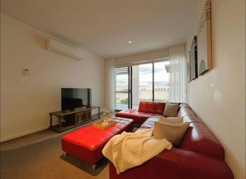 GW24-1 BATH 2 BR At The Glen With FREE Parking And Balcony - Accommodation Burleigh 3