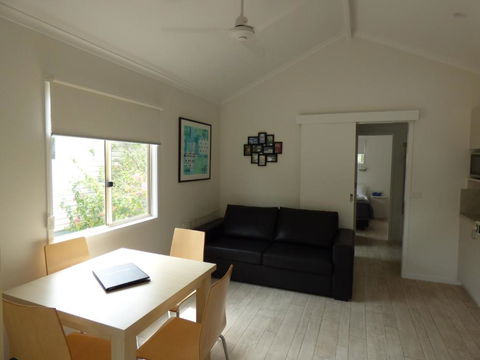 Grassy Head Holiday Park - Accommodation Burleigh 1