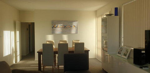 GREENWAY WATERS 2 Bed Apartment - Accommodation Burleigh 1