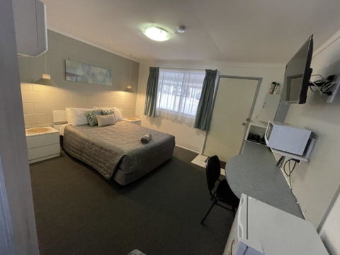 Hatton Vale Motel - Accommodation Burleigh 2