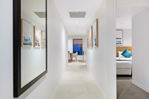 GUARANTEED OCEAN VIEW - Level 16 And Up - Soul Surfers Paradise - Self Contained &Privately Managed - Accommodation Burleigh 1