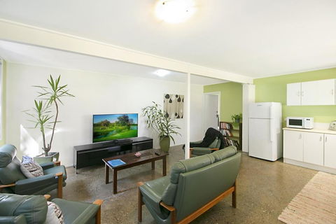 HideAway - Tweed Coast Holidays - Accommodation Burleigh 1