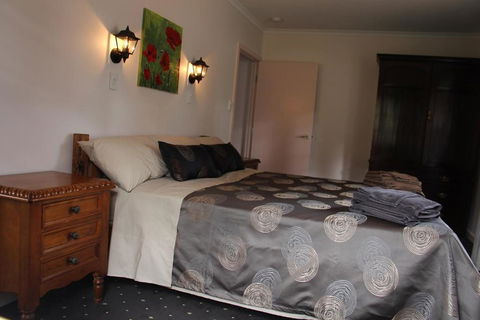 Hill Cottage Hahndorf - Accommodation Burleigh 2