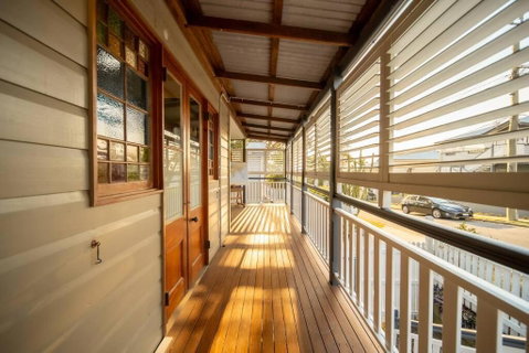 House Of Fairy Wren -Charming Queenslander Cottage Mins Drive To Brisbane CBD And Gabba Stadium! - Accommodation Burleigh 1