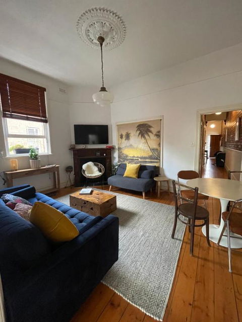 Iconic Lygon Street Home - Accommodation Burleigh 1