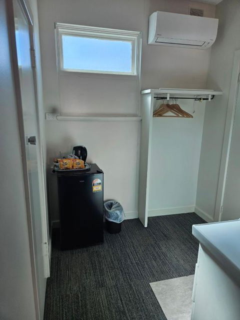 International Hotel Motel - Accommodation Burleigh 2
