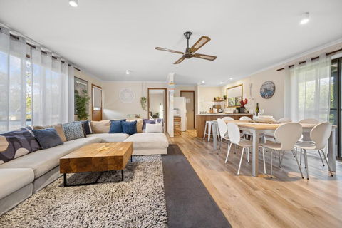 INVERLOCH - 2 Separate Houses In One! - Accommodation Burleigh 2