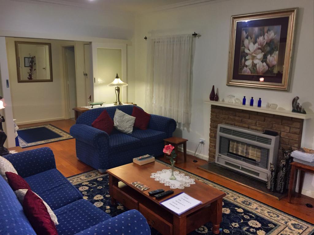 Carlyle VIC Accommodation Burleigh