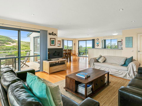 Adnajur - Accommodation Burleigh 3