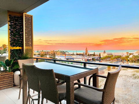 AdriaticBlu Luxe 2 Bed Apartment With Stunning Ocean Views - Accommodation Burleigh 1
