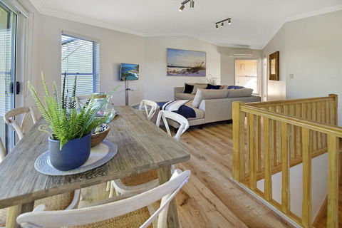 Advance Place - Accommodation Burleigh 0