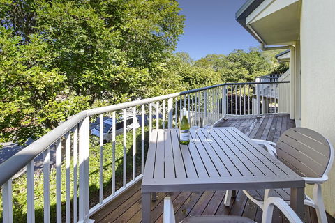 Advance Place - Accommodation Burleigh 1