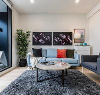 Air Conditioned One Bedroom with Pool Close To CBD - Accommodation Burleigh