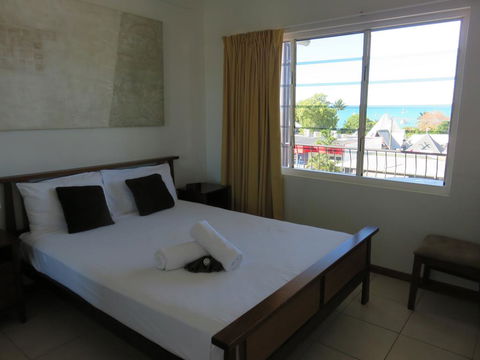 Airlie Beach Apartments - Accommodation Burleigh 2