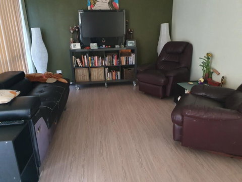 Airport Budget Room - Accommodation Burleigh 1