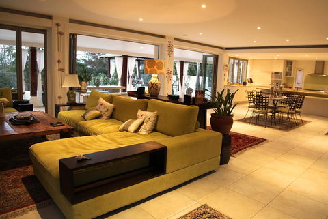 Alaya Verde Bed & Breakfast - Accommodation Burleigh 1