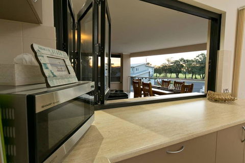 Alcedonia Retreat - Accommodation Burleigh 3